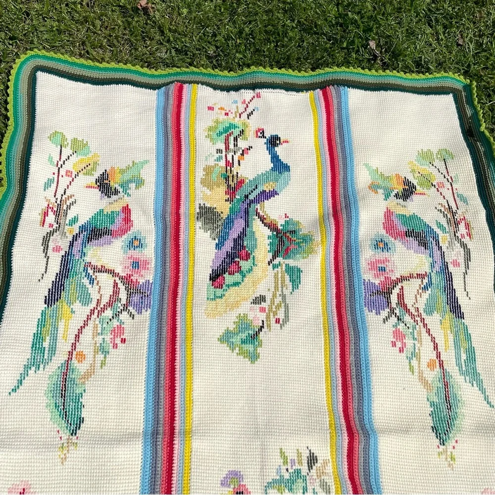 VINTAGE Peacock Bird Handmade Needlepoint Crochet Throw Blanket Afghan